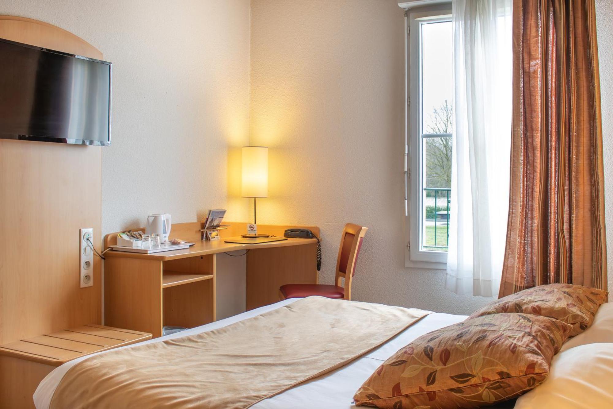 Brit Hotel Châteaudun المظهر الخارجي الصورة