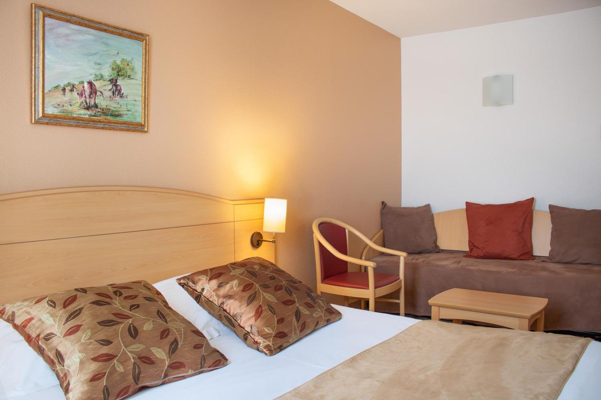 Brit Hotel Châteaudun المظهر الخارجي الصورة
