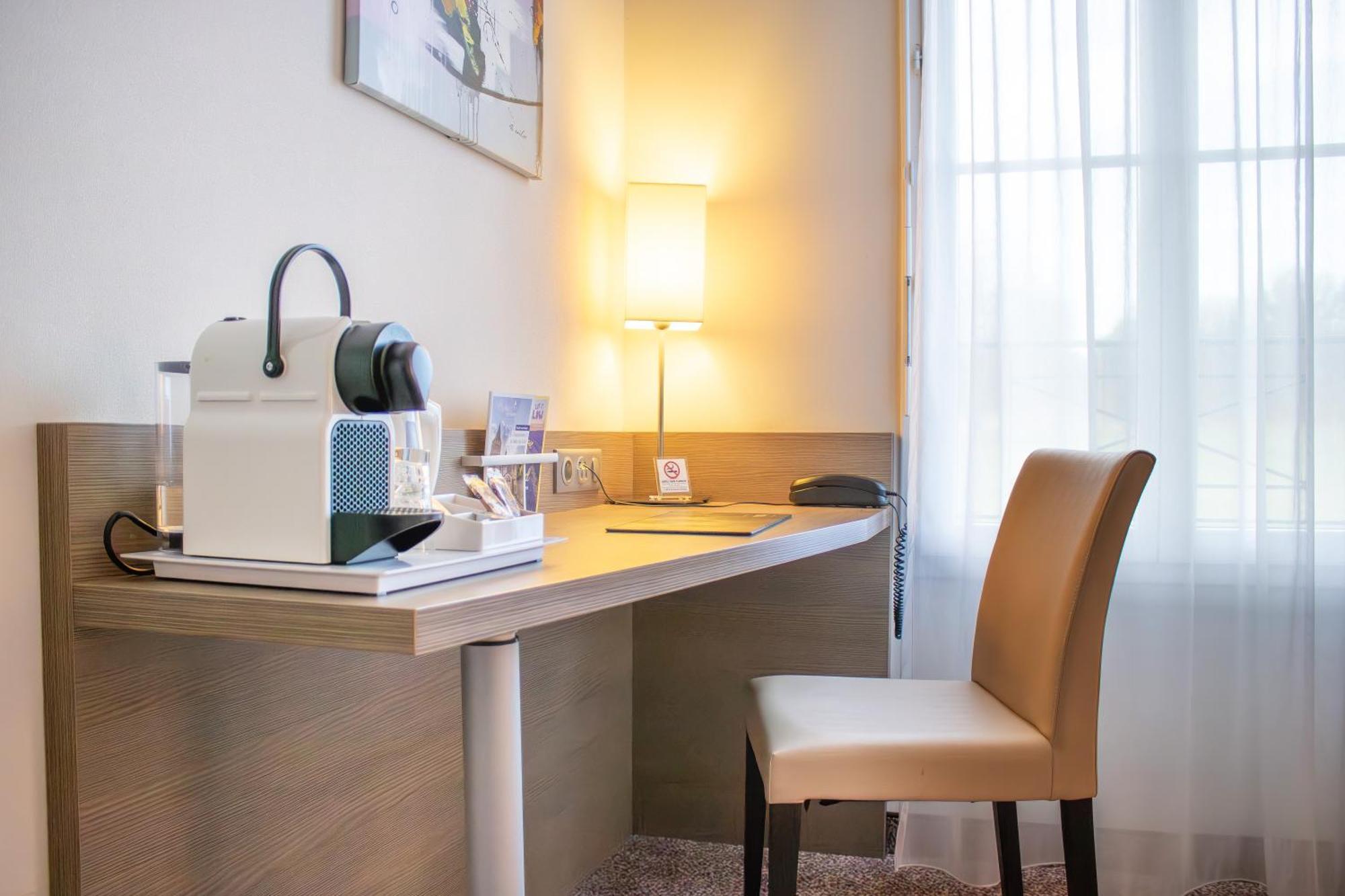 Brit Hotel Châteaudun المظهر الخارجي الصورة