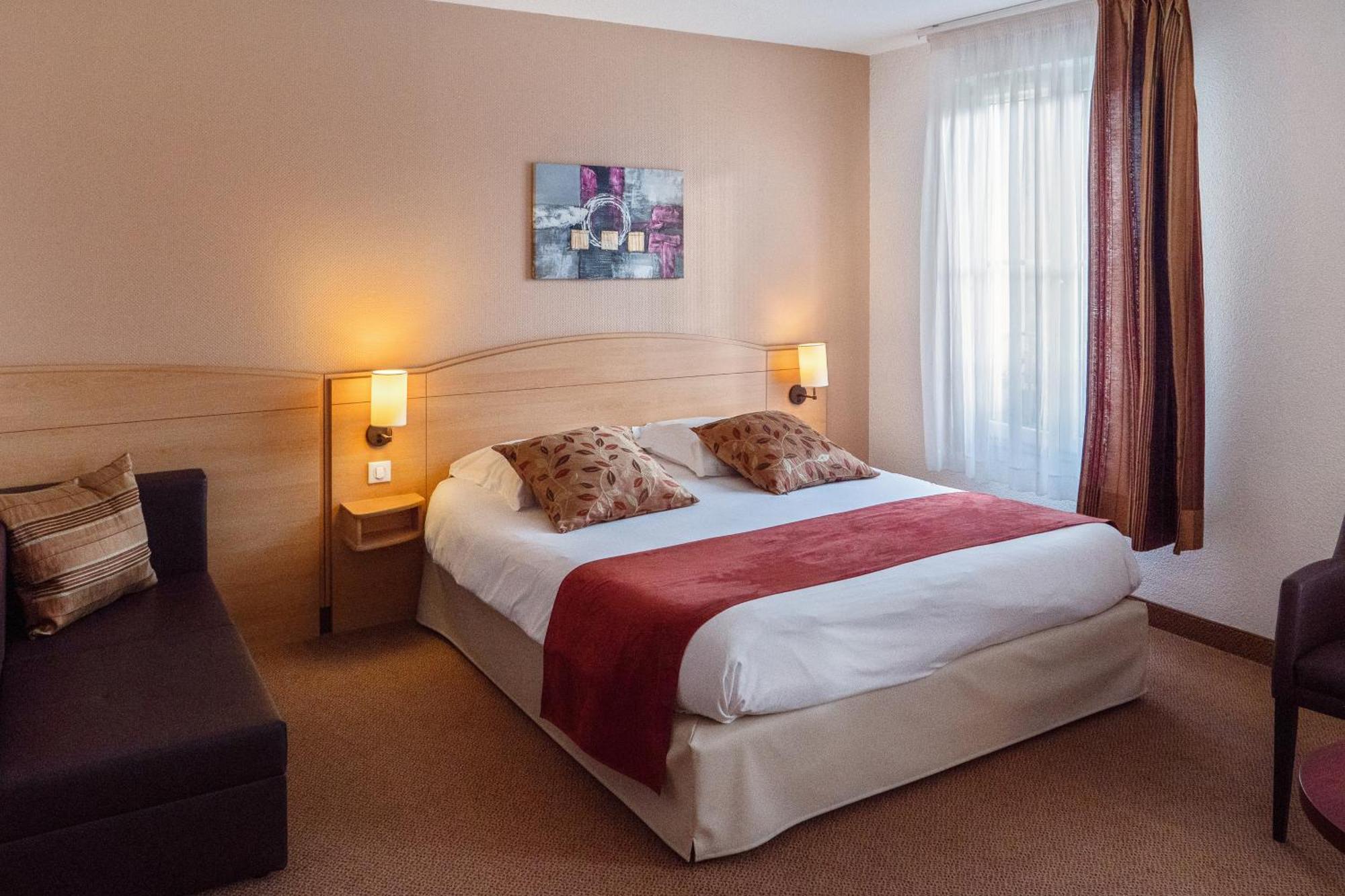 Brit Hotel Châteaudun المظهر الخارجي الصورة