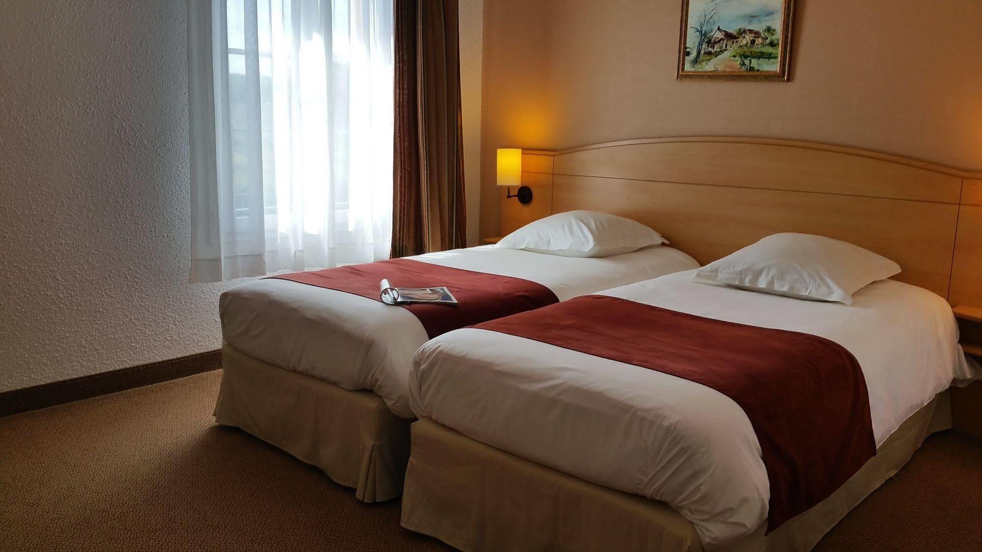 Brit Hotel Châteaudun المظهر الخارجي الصورة