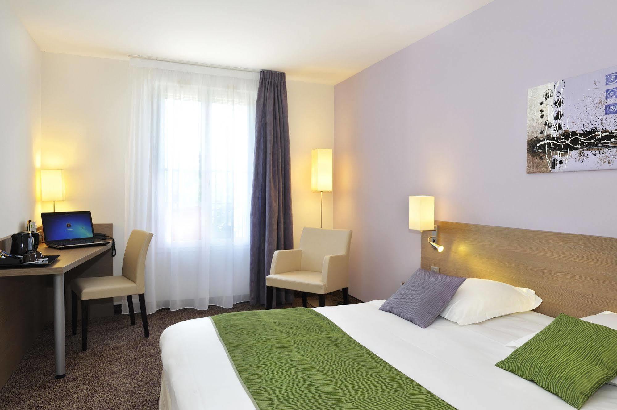 Brit Hotel Châteaudun المظهر الخارجي الصورة